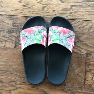 Gucci Blooms Supreme slide sandals